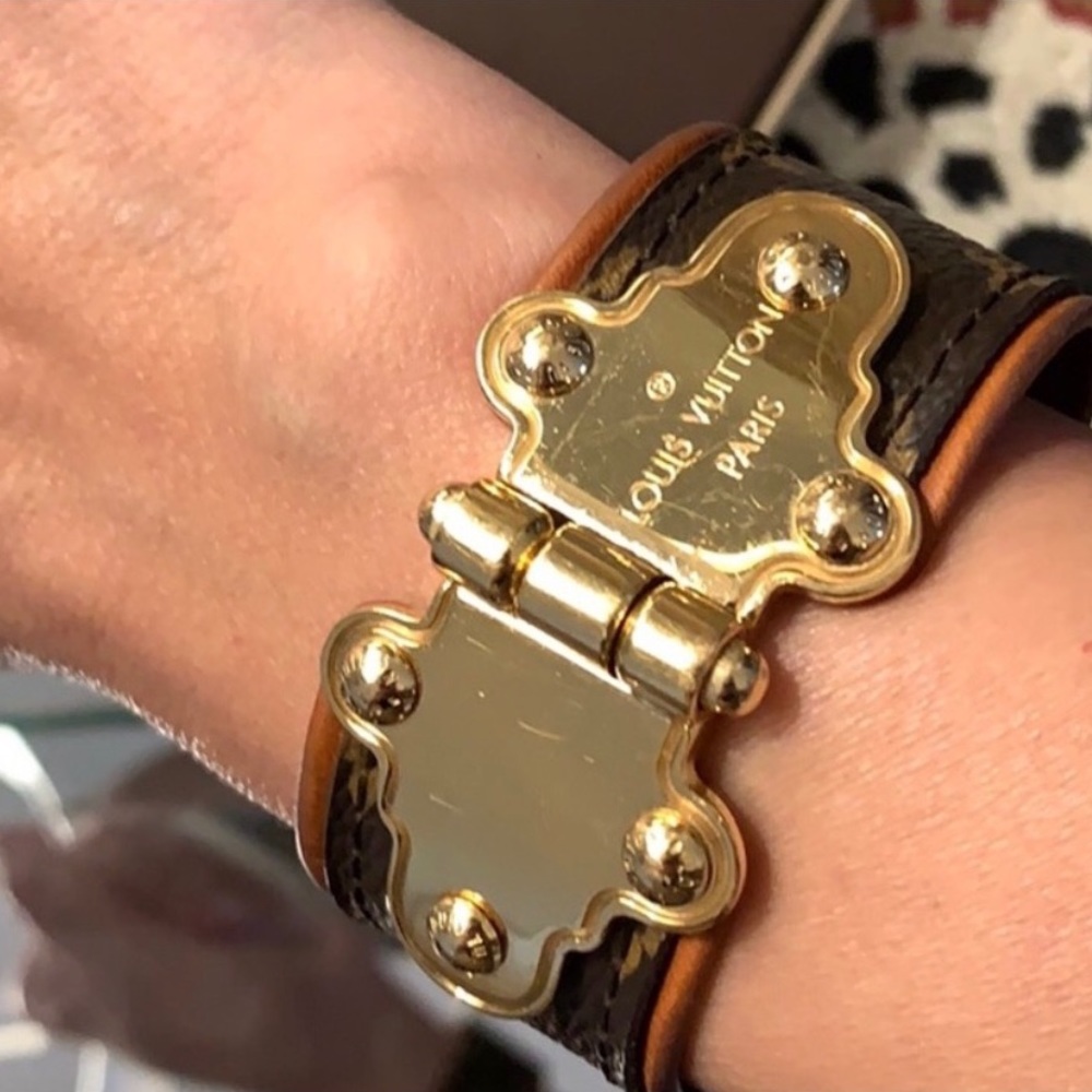 Louis Vuitton cuff bracelet - Authentic - used